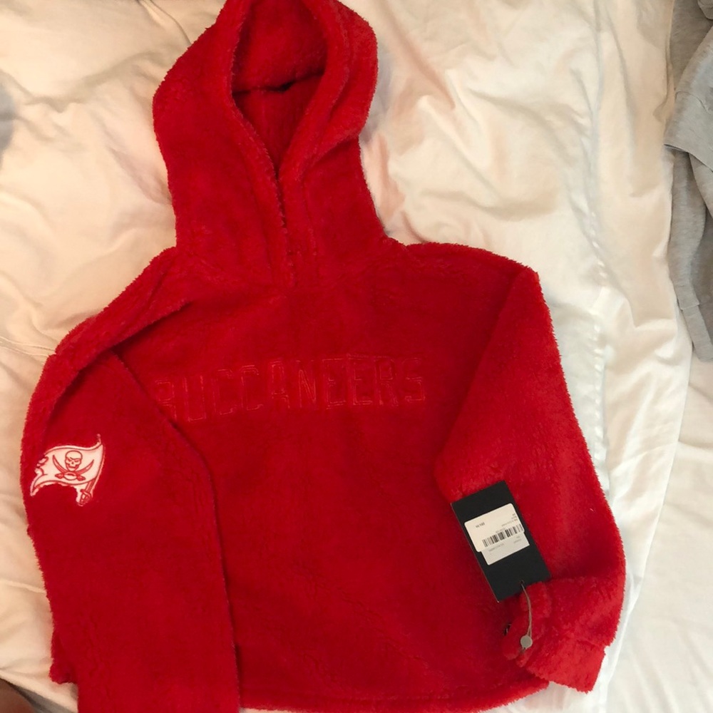 Brand new Bucs crop hoodie